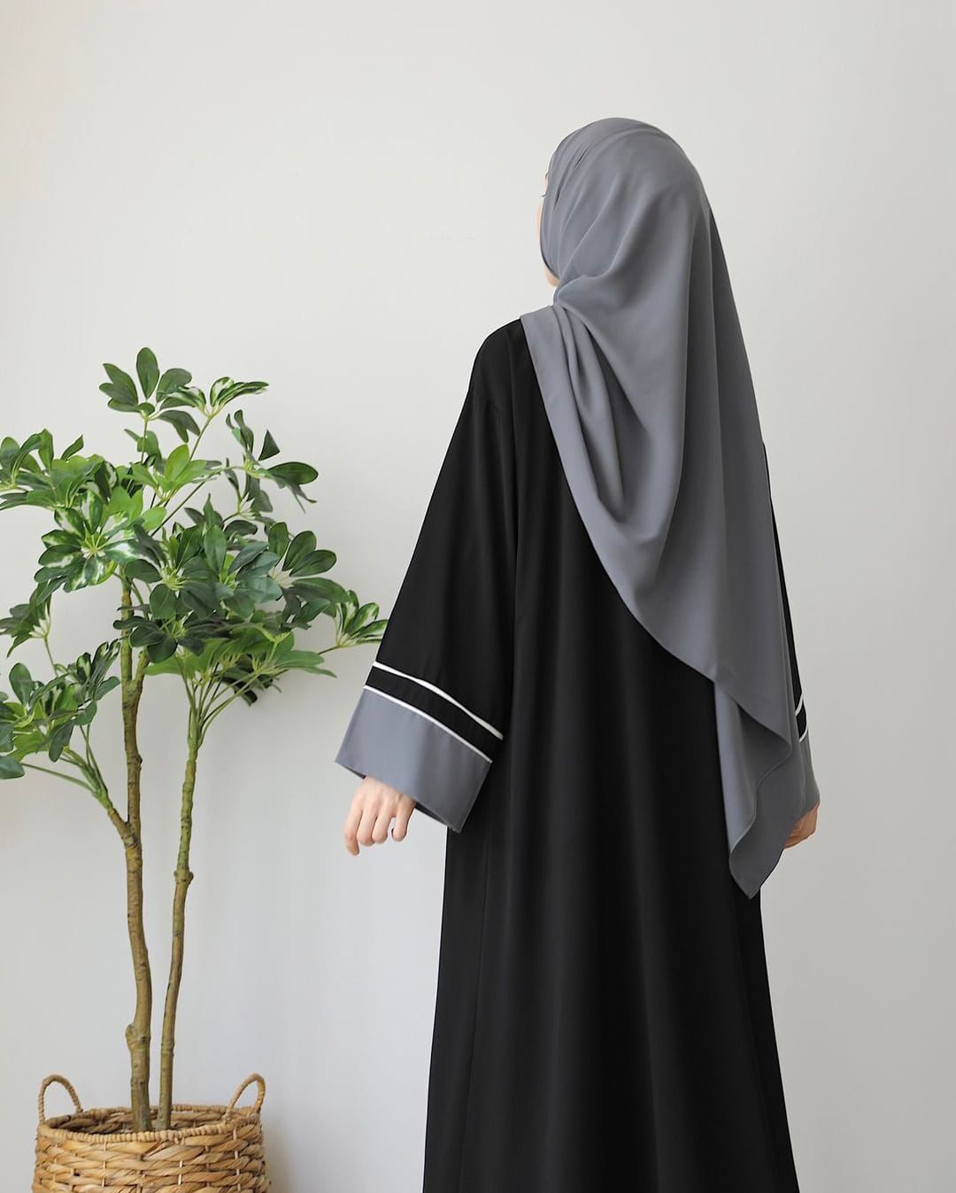 Mystical Abaya With Stoller 3
