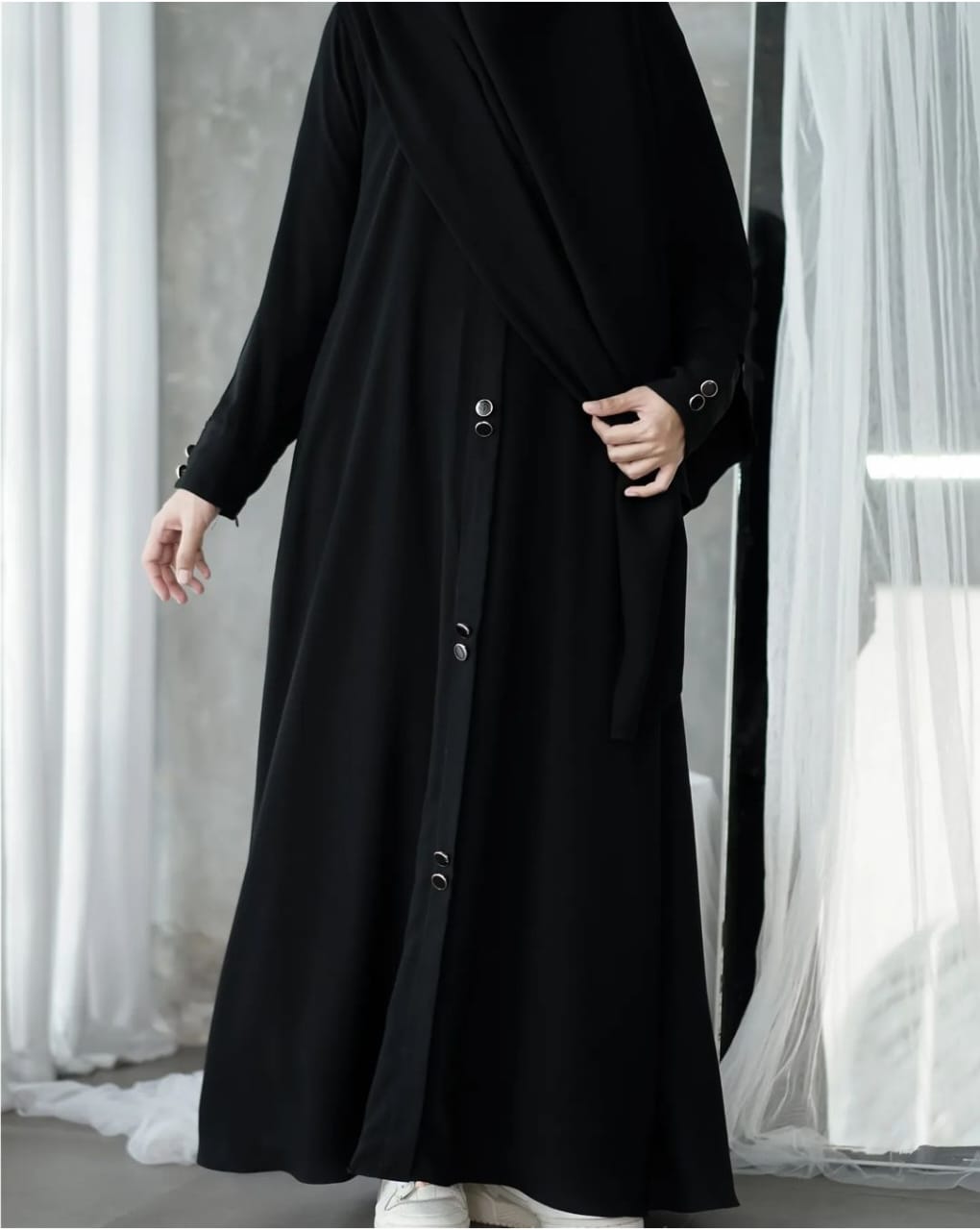 Mirha Abaya with stoller 1